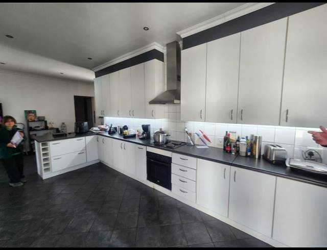 4 BEDROOM HOUSE FOR SALE IN LAMBTON